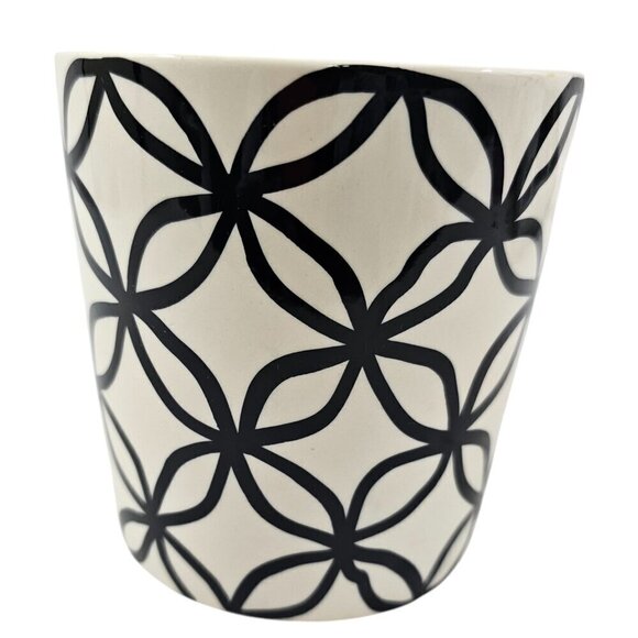 Pier 1 Imports Hand Painted Geometric Pattern 14 Oz Stoneware Mug Cup - Picture 2 of 13